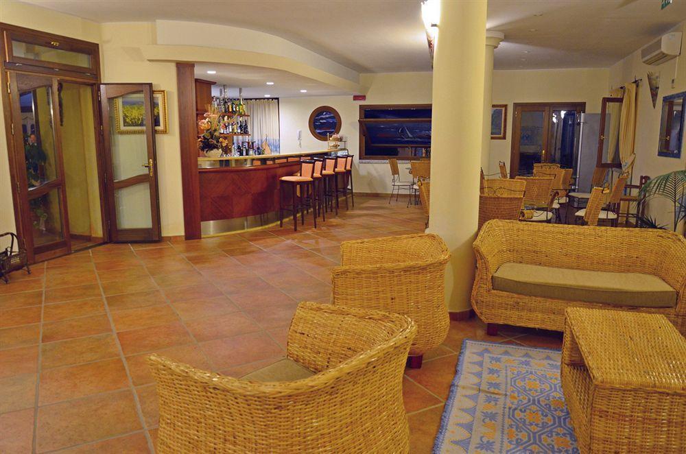 Hotel Costa Caddu San Teodoro  Buitenkant foto